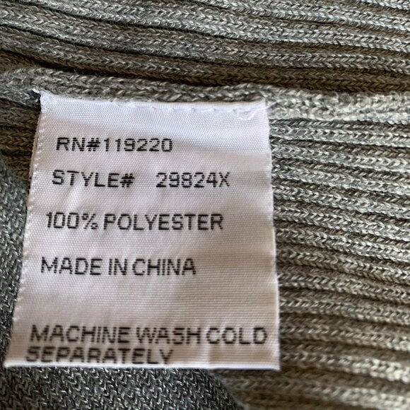 ๐ฑ 5 FOR $10. LOVE 83 GRAY TURTLENECK FITTED SWEATER NWT - Picture 7 of 10